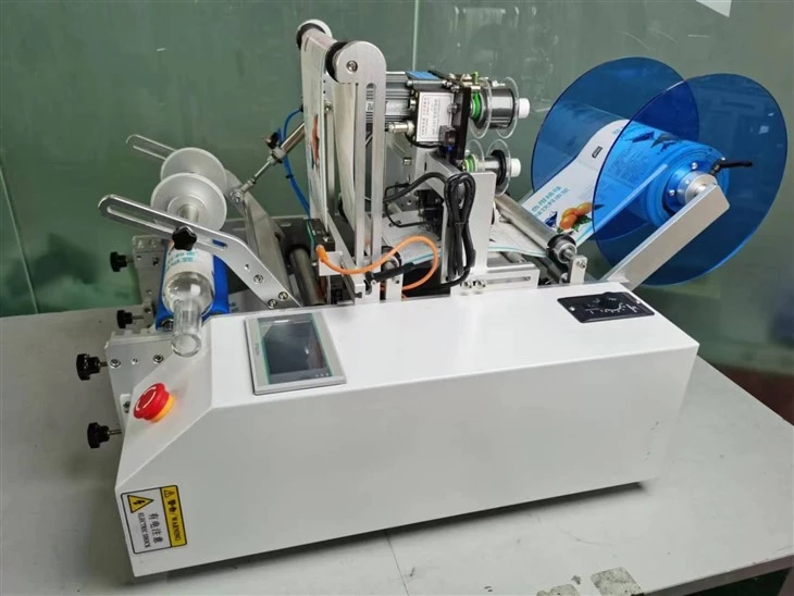 Labeling Machine For Round Bottles